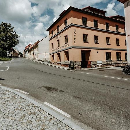Na Knizeci Husinec Hotell Husinetz Eksteriør bilde